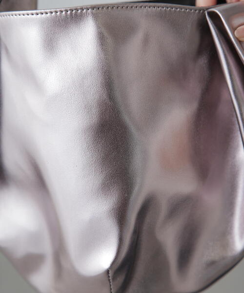 FREE'S MART（フリーズマート）の「◆ワンハンドルバッグ（ハンドバッグ・レディース・シルバー/ブラック・ﾌﾘ-）」の3枚目の写真