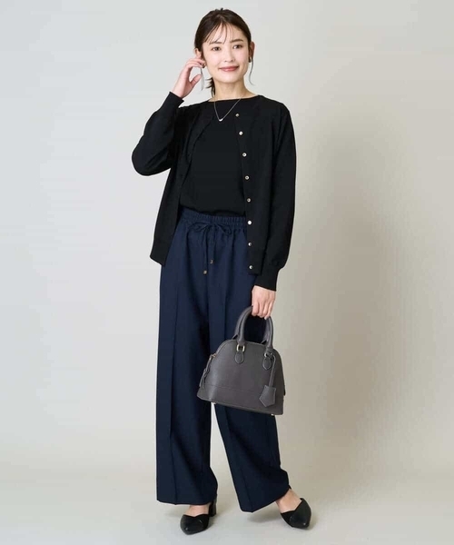 a.v.v（アーヴェヴェ）の「【洗える/イージーケア/吸水速乾/毛玉になりにくい】美楽るイージーワイドパンツ（その他パンツ・レディース・ブラック/ネイビー/グレー/ブラウン・40/38/36/42/34）」の6枚目の写真