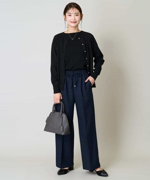 a.v.v（アーヴェヴェ）の「【洗える/イージーケア/吸水速乾/毛玉になりにくい】美楽るイージーワイドパンツ（その他パンツ・レディース・ブラック/ネイビー/グレー/ブラウン・40/38/36/42/34）」の8枚目の写真