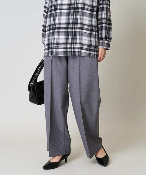 a.v.v（アーヴェヴェ）の「【洗える/イージーケア/吸水速乾/毛玉になりにくい】美楽るイージーワイドパンツ（その他パンツ・レディース・ブラック/ネイビー/グレー/ブラウン・40/38/36/42/34）」の13枚目の写真