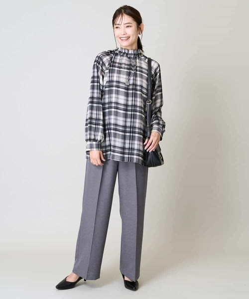 a.v.v（アーヴェヴェ）の「【洗える/イージーケア/吸水速乾/毛玉になりにくい】美楽るイージーワイドパンツ（その他パンツ・レディース・ブラック/ネイビー/グレー/ブラウン・40/38/36/42/34）」の14枚目の写真