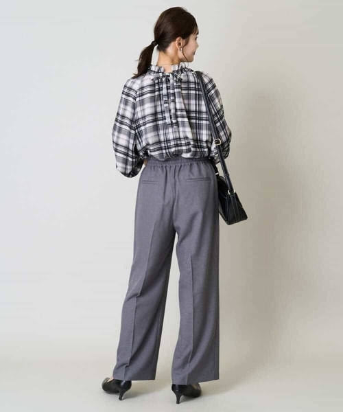 a.v.v（アーヴェヴェ）の「【洗える/イージーケア/吸水速乾/毛玉になりにくい】美楽るイージーワイドパンツ（その他パンツ・レディース・ブラック/ネイビー/グレー/ブラウン・40/38/36/42/34）」の19枚目の写真