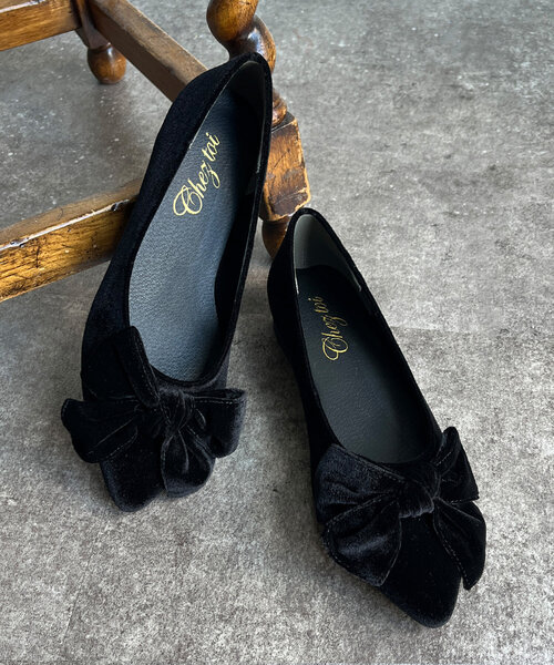 Chez toi（シェトワ）の「ベロアリボンバレーシューズ（パンプス・レディース・グレー/ブラウン/ブラック・22.5cm/24.5cm/23.5cm）」の2枚目の写真