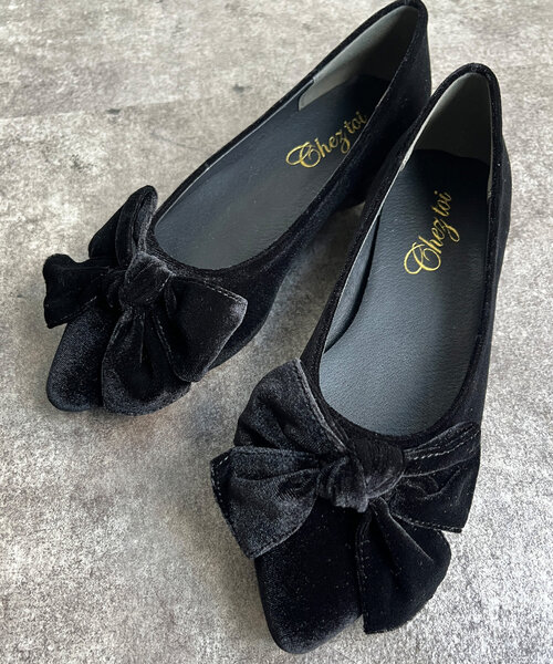 Chez toi（シェトワ）の「ベロアリボンバレーシューズ（パンプス・レディース・グレー/ブラウン/ブラック・22.5cm/24.5cm/23.5cm）」の17枚目の写真