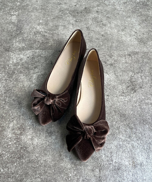 Chez toi（シェトワ）の「ベロアリボンバレーシューズ（パンプス・レディース・グレー/ブラウン/ブラック・22.5cm/24.5cm/23.5cm）」の7枚目の写真