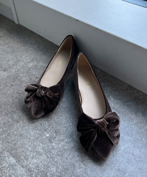 Chez toi（シェトワ）の「ベロアリボンバレーシューズ（パンプス・レディース・グレー/ブラウン/ブラック・22.5cm/24.5cm/23.5cm）」の8枚目の写真