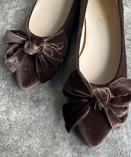 Chez toi（シェトワ）の「ベロアリボンバレーシューズ（パンプス・レディース・グレー/ブラウン/ブラック・22.5cm/24.5cm/23.5cm）」の14枚目の写真