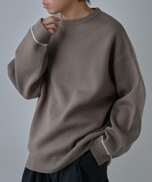 COLONY 2139（コロニートゥーワンスリーナイン）の「リサイクルポリクルーニット（ニット/セーター・メンズ・チャコールグレー/アイボリー/ブラック/グレイッシュベージュ・MEDIUM/LARGE）」の4枚目の写真