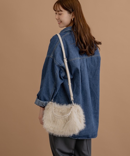 KATHARINE ROSS（キャサリンロス）の「【KATHARINE ROSS】【WEB限定】ラメファーショルダーバッグ（ショルダーバッグ・レディース・チャコールグレー/アイボリー・MEDIUM）」の12枚目の写真