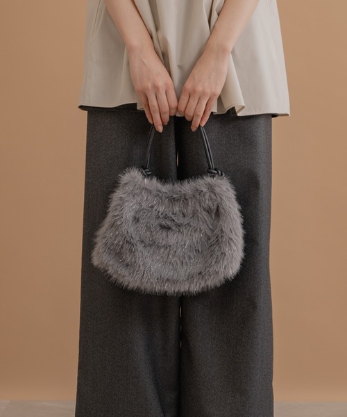 KATHARINE ROSS（キャサリンロス）の「【KATHARINE ROSS】【WEB限定】ラメファーショルダーバッグ（ショルダーバッグ・レディース・チャコールグレー/アイボリー・MEDIUM）」の5枚目の写真