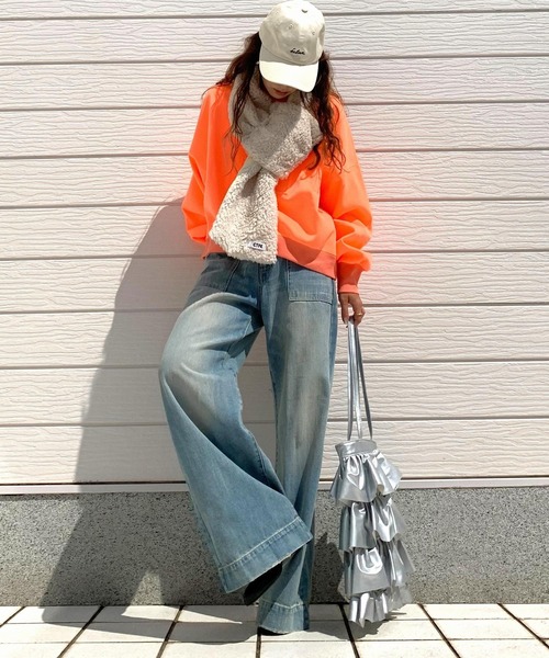 Casselini（キャセリーニ）の「ダウン風リバーティペット（ネックウォーマー/スヌード・レディース・アイボリー/ブラック・ONE SIZE）」の9枚目の写真