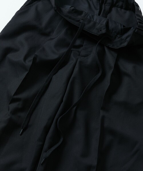 FREAK'S STORE（フリークスストア）の「限定展開 Urban Comfortable セミワイドシルエット TR ワンタック スラックス（スラックス・メンズ・チャコールグレー/ブラック/ネイビー/グレー・SMALL/MEDIUM/LARGE）」の18枚目の写真