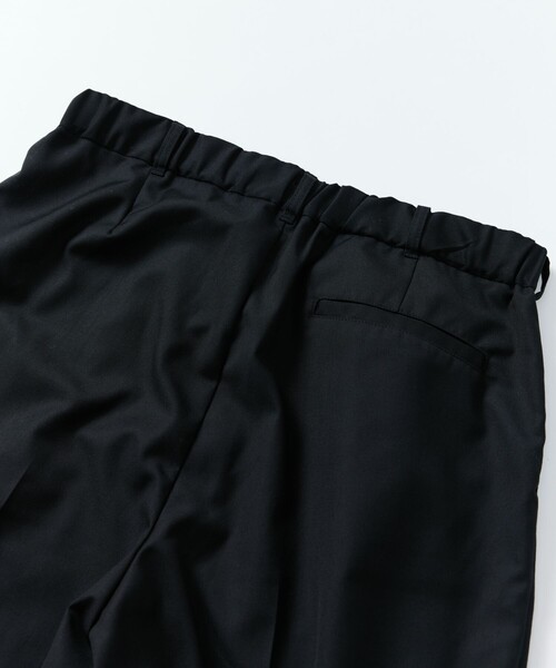 FREAK'S STORE（フリークスストア）の「限定展開 Urban Comfortable セミワイドシルエット TR ワンタック スラックス（スラックス・メンズ・チャコールグレー/ブラック/ネイビー/グレー・SMALL/MEDIUM/LARGE）」の16枚目の写真