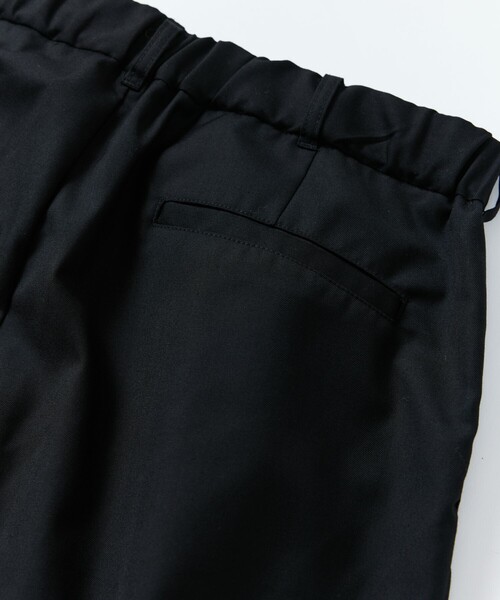 FREAK'S STORE（フリークスストア）の「限定展開 Urban Comfortable セミワイドシルエット TR ワンタック スラックス（スラックス・メンズ・チャコールグレー/ブラック/ネイビー/グレー・SMALL/MEDIUM/LARGE）」の15枚目の写真