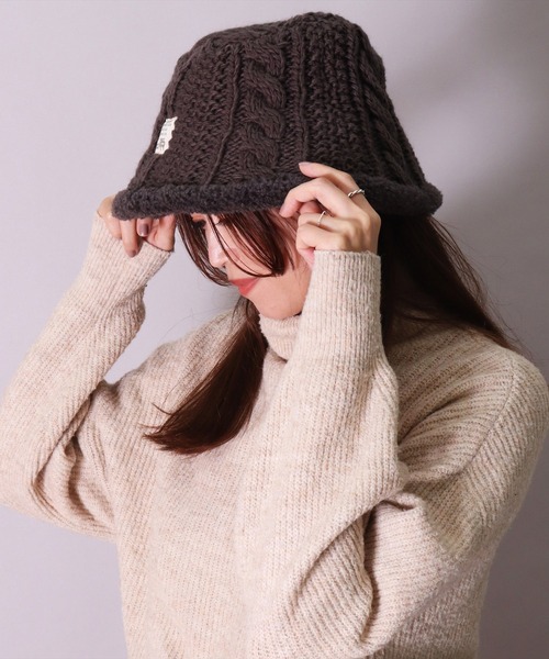 moz(モズ)の「(LF)【moz】ケーブルニット × ボア バケットハット(ハット・レディース・ブラック/アイボリー/チャコールグレー・FREE)」の6枚目の写真