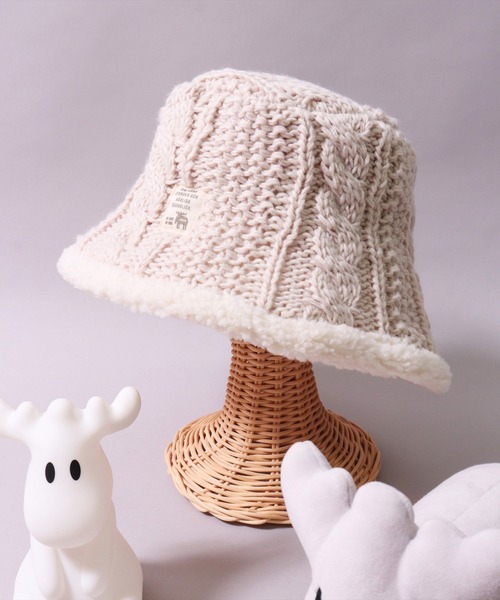 moz(モズ)の「(LF)【moz】ケーブルニット × ボア バケットハット(ハット・レディース・ブラック/アイボリー/チャコールグレー・FREE)」の7枚目の写真