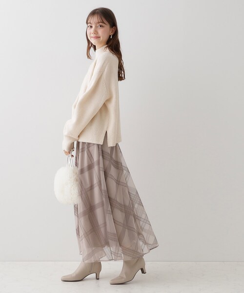 couture brooch（クチュールブローチ）の「◆【柔らかな肌ざわり・上質ニット】ヤクライクハイネックニット（ニット/セーター・レディース・アイボリー/ダークグレー/ベビーピンク/サックスブルー・38/42）」の19枚目の写真