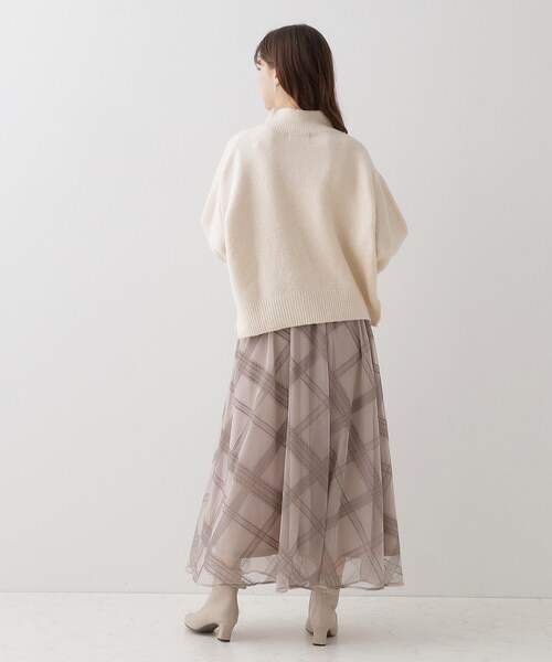 couture brooch（クチュールブローチ）の「◆【柔らかな肌ざわり・上質ニット】ヤクライクハイネックニット（ニット/セーター・レディース・アイボリー/ダークグレー/ベビーピンク/サックスブルー・38/42）」の20枚目の写真