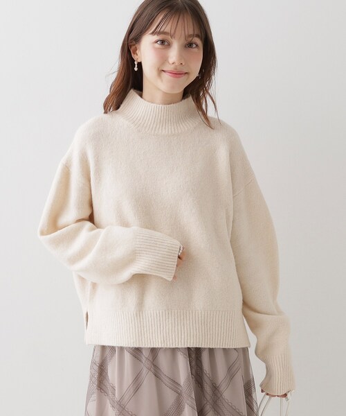 couture brooch（クチュールブローチ）の「◆【柔らかな肌ざわり・上質ニット】ヤクライクハイネックニット（ニット/セーター・レディース・アイボリー/ダークグレー/ベビーピンク/サックスブルー・38/42）」の21枚目の写真