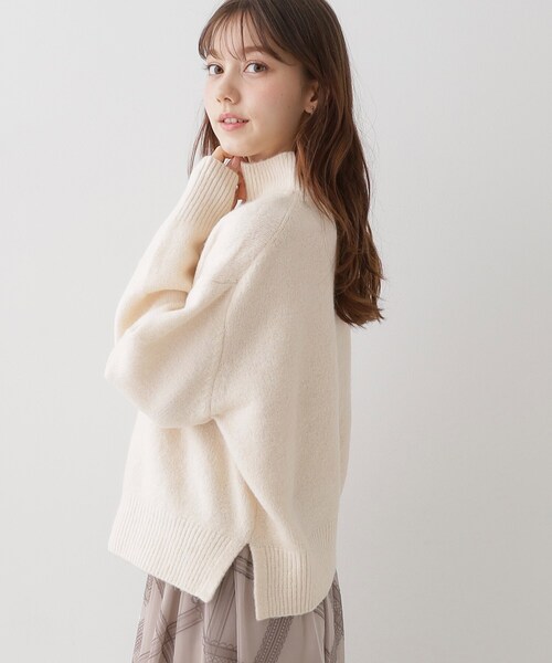 couture brooch（クチュールブローチ）の「◆【柔らかな肌ざわり・上質ニット】ヤクライクハイネックニット（ニット/セーター・レディース・アイボリー/ダークグレー/ベビーピンク/サックスブルー・38/42）」の22枚目の写真