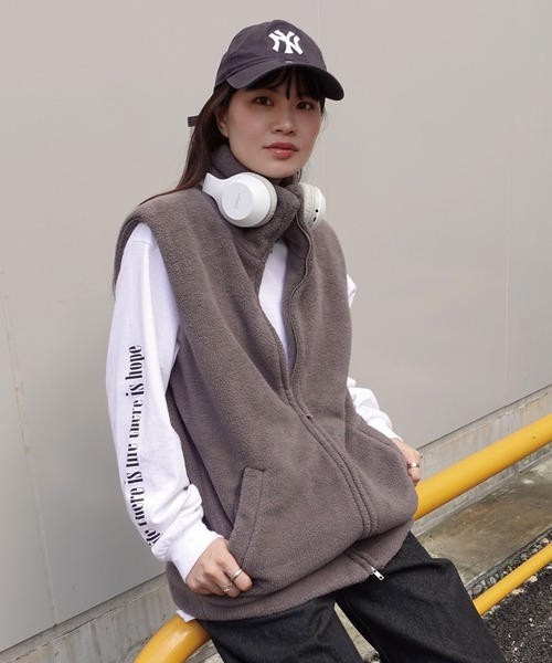 CORNERS（コーナーズ）の「ボアスタンドカラーベスト（ダウンベスト・レディース・チャコールグレー/ブラック/ベージュ系その他・M）」の3枚目の写真