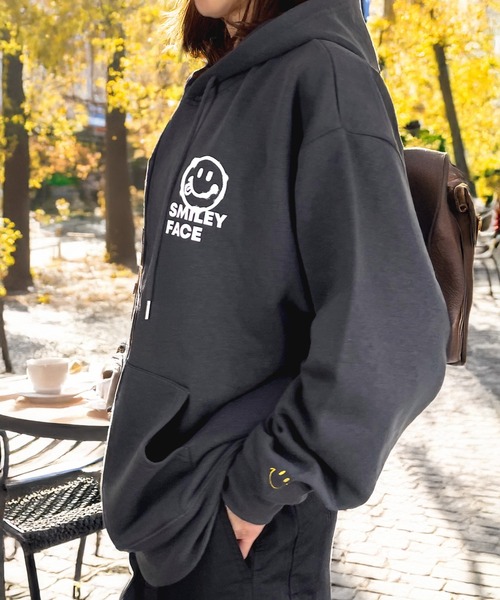 セール】スマイル スプレーアート グラフィック オーバーサイズ 裏起毛