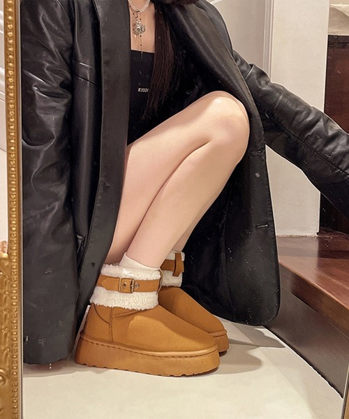 Lace Ladies（レースレディース）の「ベルト付き 折り返し ボア 厚底 ショート ブーツ（ブーツ・レディース・ベージュ/ブラック・23.5cm/24cm/24.5cm/25cm/23cm）」の6枚目の写真