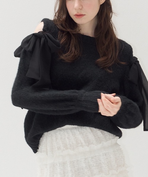 muguet（ミュゲ）の「肩開きリボンニット（ニット/セーター・レディース・ピンクベージュ/ブラック・FREE）」の3枚目の写真