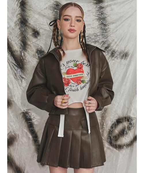 EVRIS（エヴリス）の「レザーライクプリーツミニスカート（スカート・レディース・ブラウン/ブラック・MEDIUM/SMALL）」の6枚目の写真