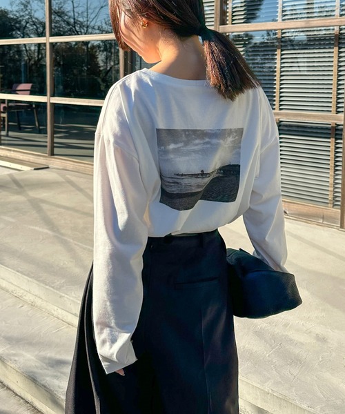 select MOCA by son(セレクトモカバイソン)の「アソートバックプリントロングTシャツ(Tシャツ/カットソー・レディース・ホワイト系その他3/グレー系その他3/グレー系その他2/ブラック系その他3/ホワイト系その他2/ブラック系その他2/グレー系その他/ブラック系その他/ホワイト系その他/ホワイト系その他4・FREE)」の2枚目の写真