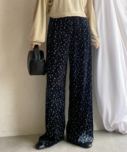 She's Closet(シーズクローゼット)の「フレア切り替え花柄ベロアキャミソールビスチェ&パンツスタイル上下セットアップ(セットアップ・レディース・ピンク/ホワイト・FREE)」の21枚目の写真