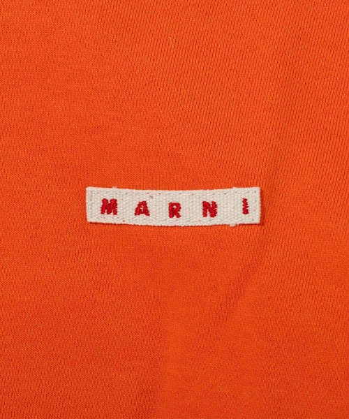 MARNI(マルニ)の「MARNI(マルニ)Kids & Junior ワンポイントブランドロゴレイヤードフーディーパーカープルオーバー(スウェット・キッズ・ブラック/オレンジ・10Y/12Y/14Y)」の8枚目の写真