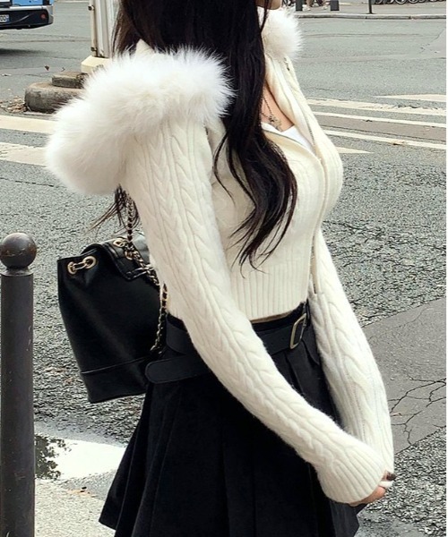 セール】ファー付きショート丈フルジップニットパーカー