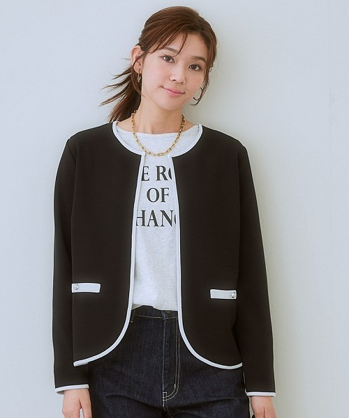 7days Life Styling(セブンデイズライフスタイリング)の「カットソー素材パール調ボタン配色ノーカラージャケット<大きいサイズ有>(ノーカラージャケット・レディース・オフホワイト/ブラック・3L/LL/L/M/S)」の1枚目の写真