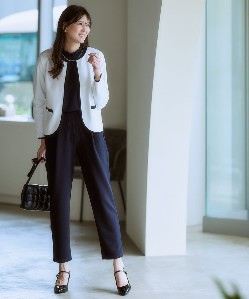 7days Life Styling(セブンデイズライフスタイリング)の「カットソー素材パール調ボタン配色ノーカラージャケット<大きいサイズ有>(ノーカラージャケット・レディース・オフホワイト/ブラック・3L/LL/L/M/S)」の4枚目の写真