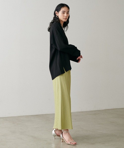 natural couture(ナチュラルクチュール)の「【LARUTA】光沢ゴム入りナロースカート(スカート・レディース・ベージュ/ネイビー/ライム/アイボリー・FREE)」の20枚目の写真