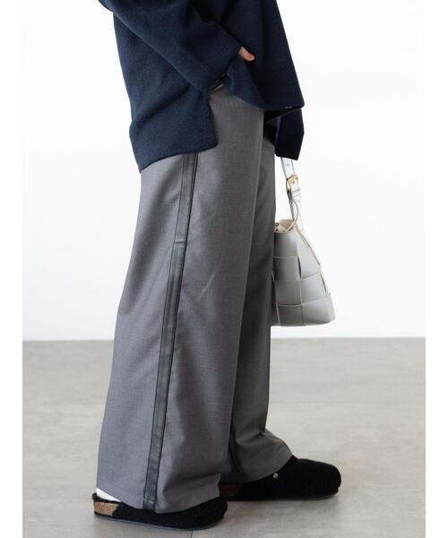 Lugnoncure(ルノンキュール)の「サイドラインパンツ(その他パンツ・レディース・ネイビー/ベージュ/グレー・F)」の2枚目の写真