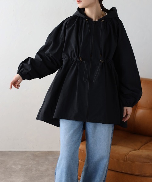 Fizz（フィズ）の「ゆったりドロストフード付きブルゾン（ナイロンジャケット・レディース・ブラック/アイボリー/ライトカーキ・M）」の16枚目の写真