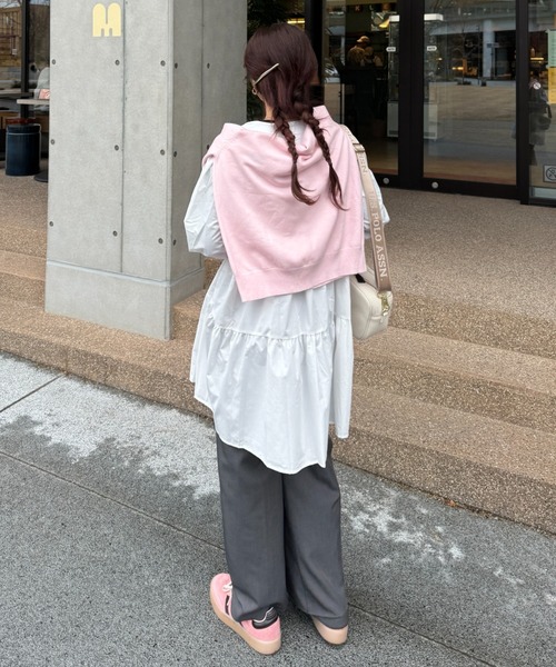 efill（エフィル）の「Vネック ティアード チュニック ワンピース / ドレス（ワンピース・レディース・ホワイト/ブラック・FREE）」の21枚目の写真