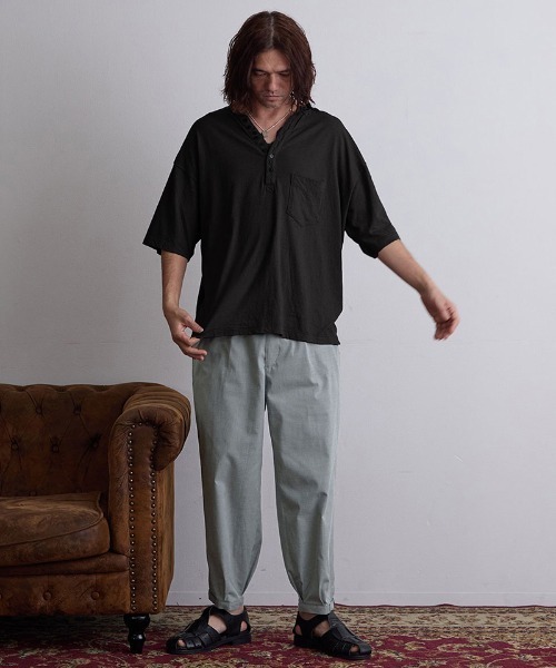 EGO TRIPPING(エゴトリッピング)の「mt9491- QUENCH ヘンリーネックTシャツ(Tシャツ/カットソー・メンズ・ホワイト/ブラック/グレー・46/48)」の11枚目の写真