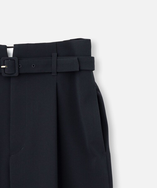 allureville（アルアバイル）の「ダブルクロスベルト付タックパンツ（その他パンツ・レディース・ベージュ/ネイビー/コーラル・2/1）」の16枚目の写真