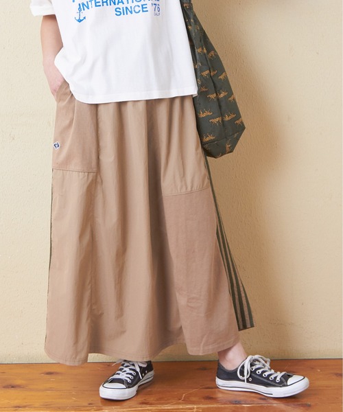 CUBE SUGAR（キューブシュガー）の「ナイロン×カットソーラインギャザースカート（スカート・レディース・スミクロ/ナチュラル/ベージュ/カーキ・M）」の3枚目の写真