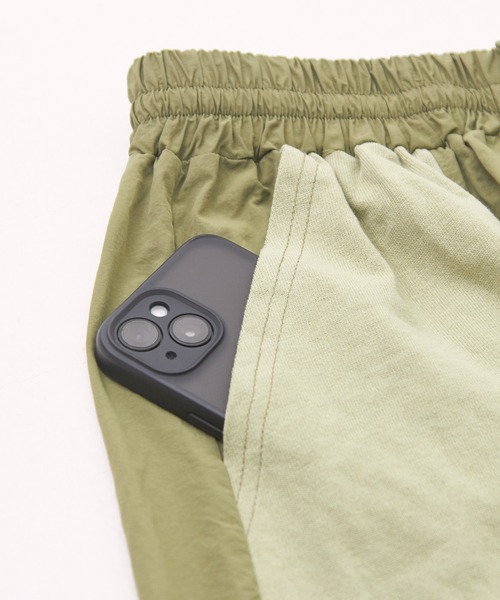 CUBE SUGAR（キューブシュガー）の「ナイロン×カットソーラインギャザースカート（スカート・レディース・スミクロ/ナチュラル/ベージュ/カーキ・M）」の10枚目の写真