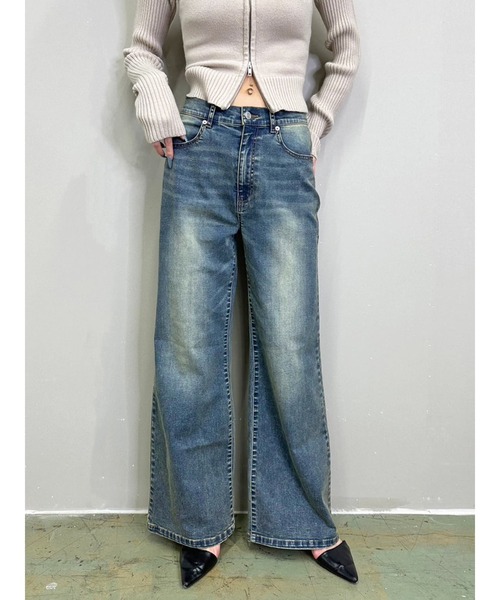 EGOIST（エゴイスト）の「ヴィンテージライク加工ワイドパンツ（デニムパンツ・レディース・ブラウン/ブルー・SS/S/M）」の2枚目の写真