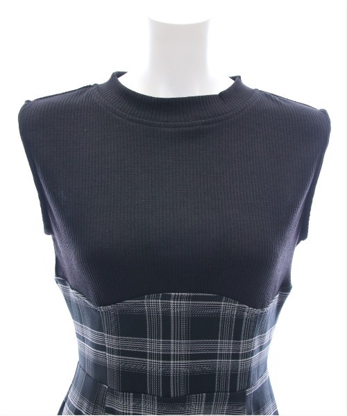 CLEAR BASIC（クリアベーシック）の「【低身長サイズ有】チェック柄布帛ドッキングノースリーブワンピース[大人 フェミニン スタイルアップ]（ワンピース・レディース・オフホワイト/ブラック・F/XS）」の11枚目の写真