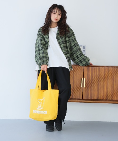 PEANUTS（ピーナッツ）の「PEANUTS キャンバストート（トートバッグ・レディース・ブラック/ブラウン/グリーン/ピンク/イエロー・FREE）」の11枚目の写真