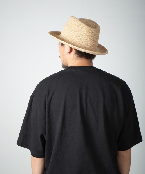 RACAL(ラカル)の「Rafia Crushable Fedora Hat / ラフィアクラッシャブルフェドラハット(ハット・メンズ・ナチュラル・MEDIUM/LARGE)」の4枚目の写真