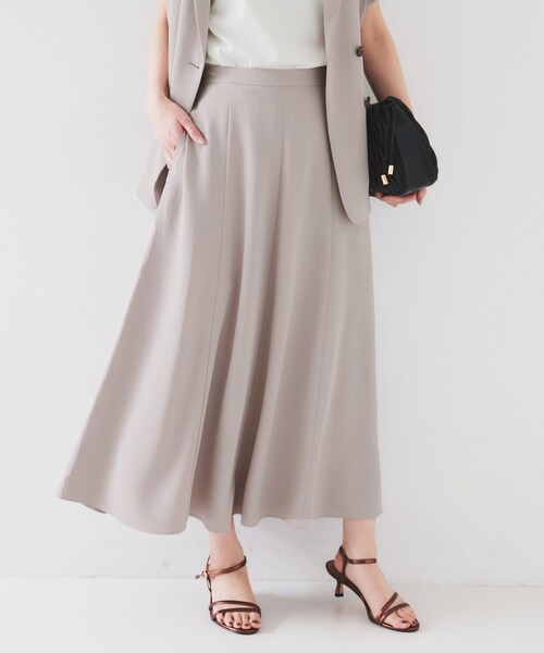 UNTITLED（アンタイトル）の「【セットアップ可/接触冷感/イージーケア】リラクミスト フレアスカート（スカート・レディース・チャコールグレー/ブラック/ベージュ/ネイビー・01/02/03/04/42/44/46/48/50/00）」の13枚目の写真