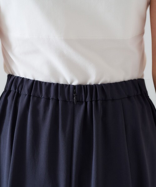 UNTITLED（アンタイトル）の「【セットアップ可/接触冷感/イージーケア】リラクミスト フレアスカート（スカート・レディース・チャコールグレー/ブラック/ベージュ/ネイビー・01/02/03/04/42/44/46/48/50/00）」の8枚目の写真