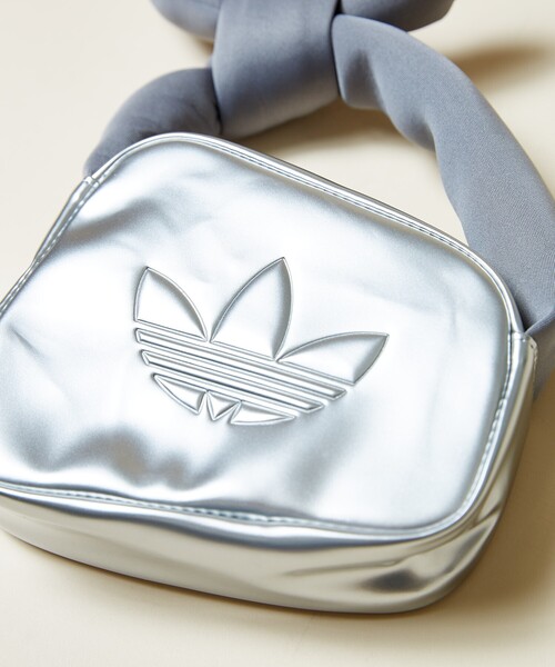 最終日　【海外限定】adidas エアライナー シルバー ショルダーバッグ